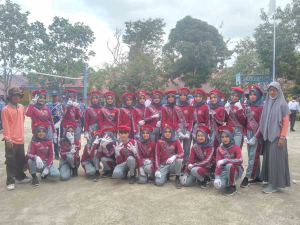 Juara 3 Gerak Jalan Putri